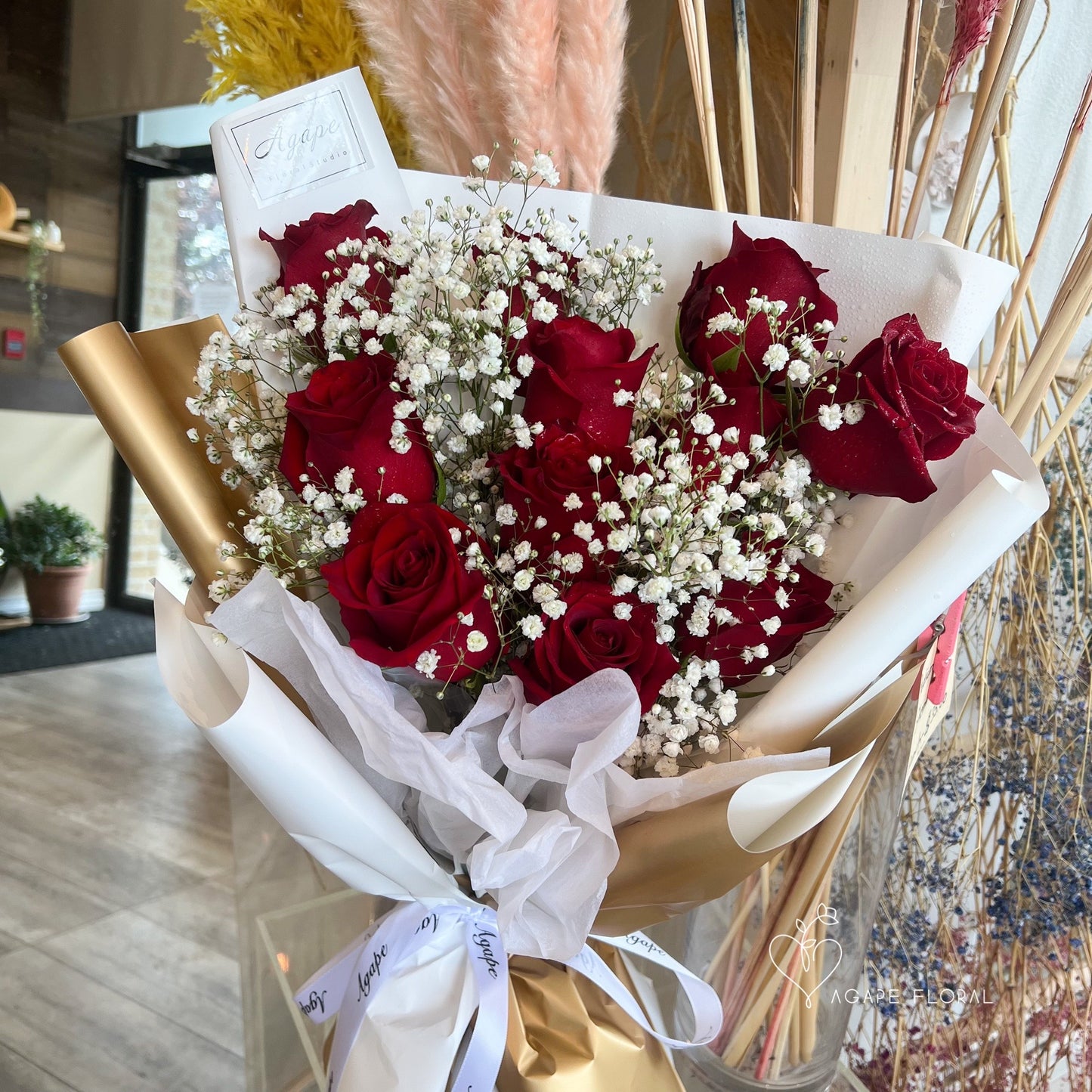 Snowy Red Rose Bouquet (VDAY)